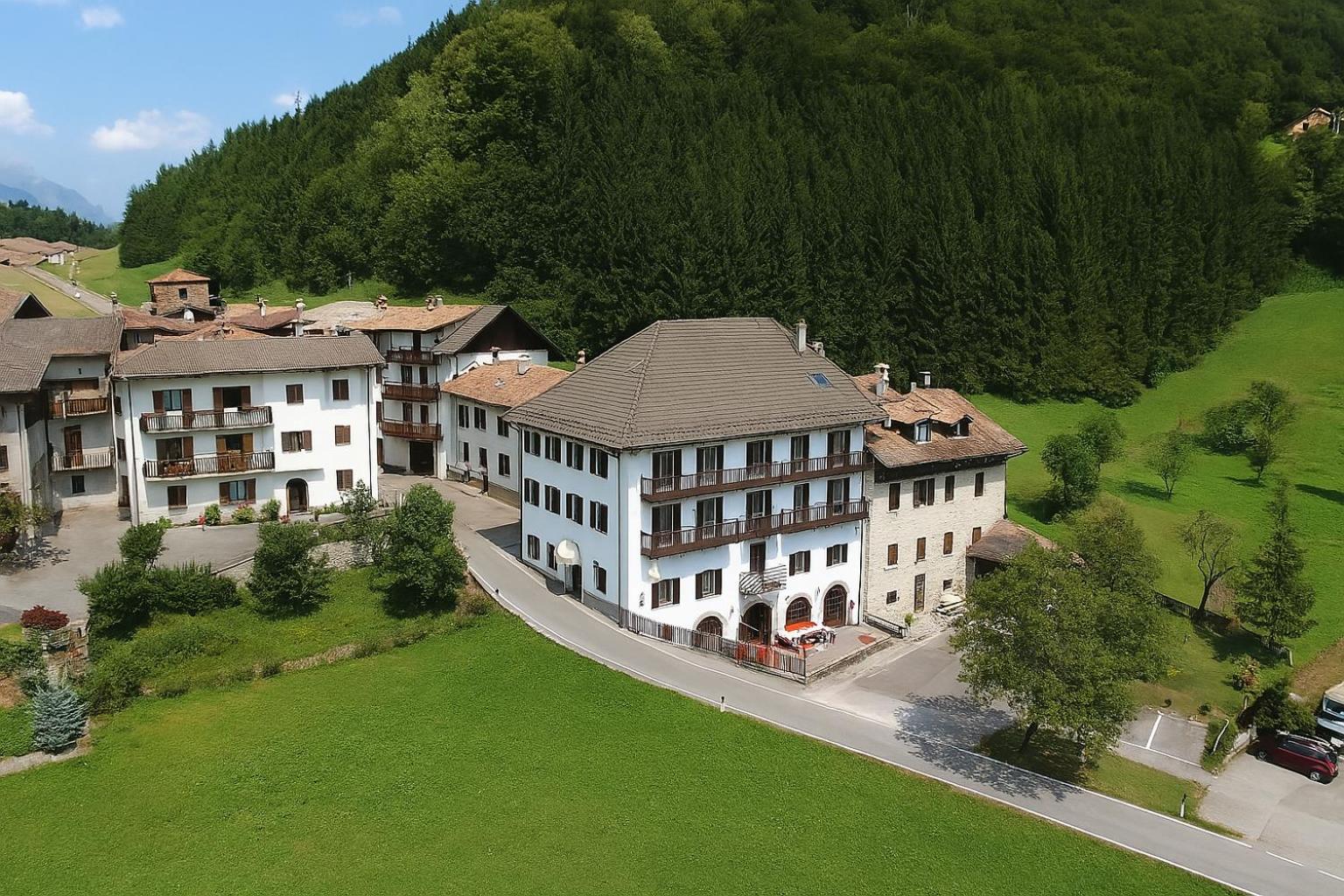 Albergo Locanda Corona Ballino Eksteriør bilde